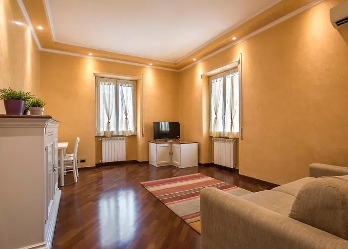 A Poche Fermate Dal Centro - Design Apartment