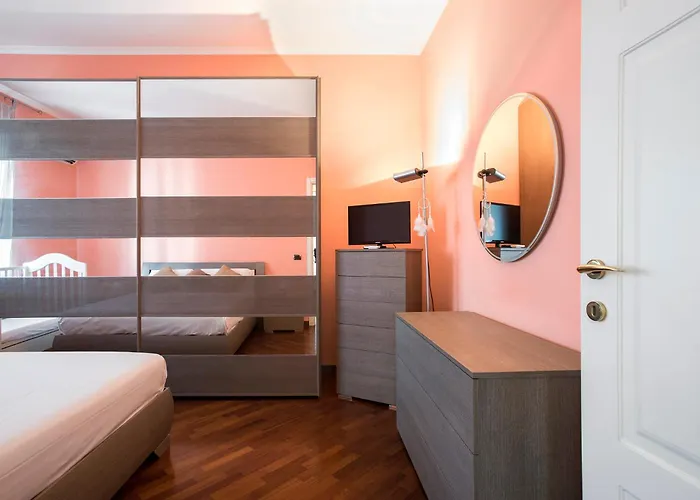 Apartment A Poche Fermate Dal Centro - Design