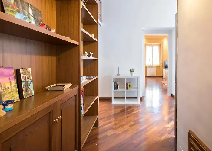 Apartment A Poche Fermate Dal Centro - Design