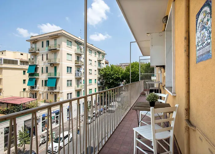 A Poche Fermate Dal Centro - Design Apartment