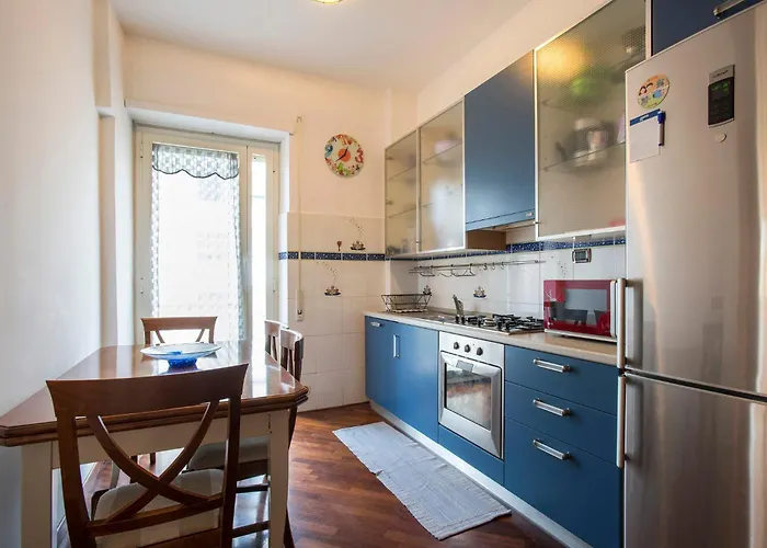 A Poche Fermate Dal Centro - Design Apartment *
